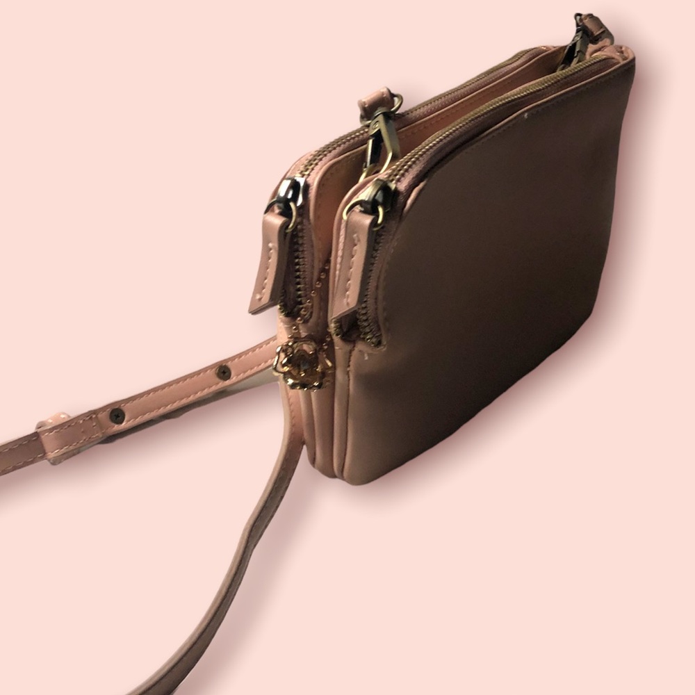 💙 URBAN OUTFITTERS LEATHER SHOULDER BAG